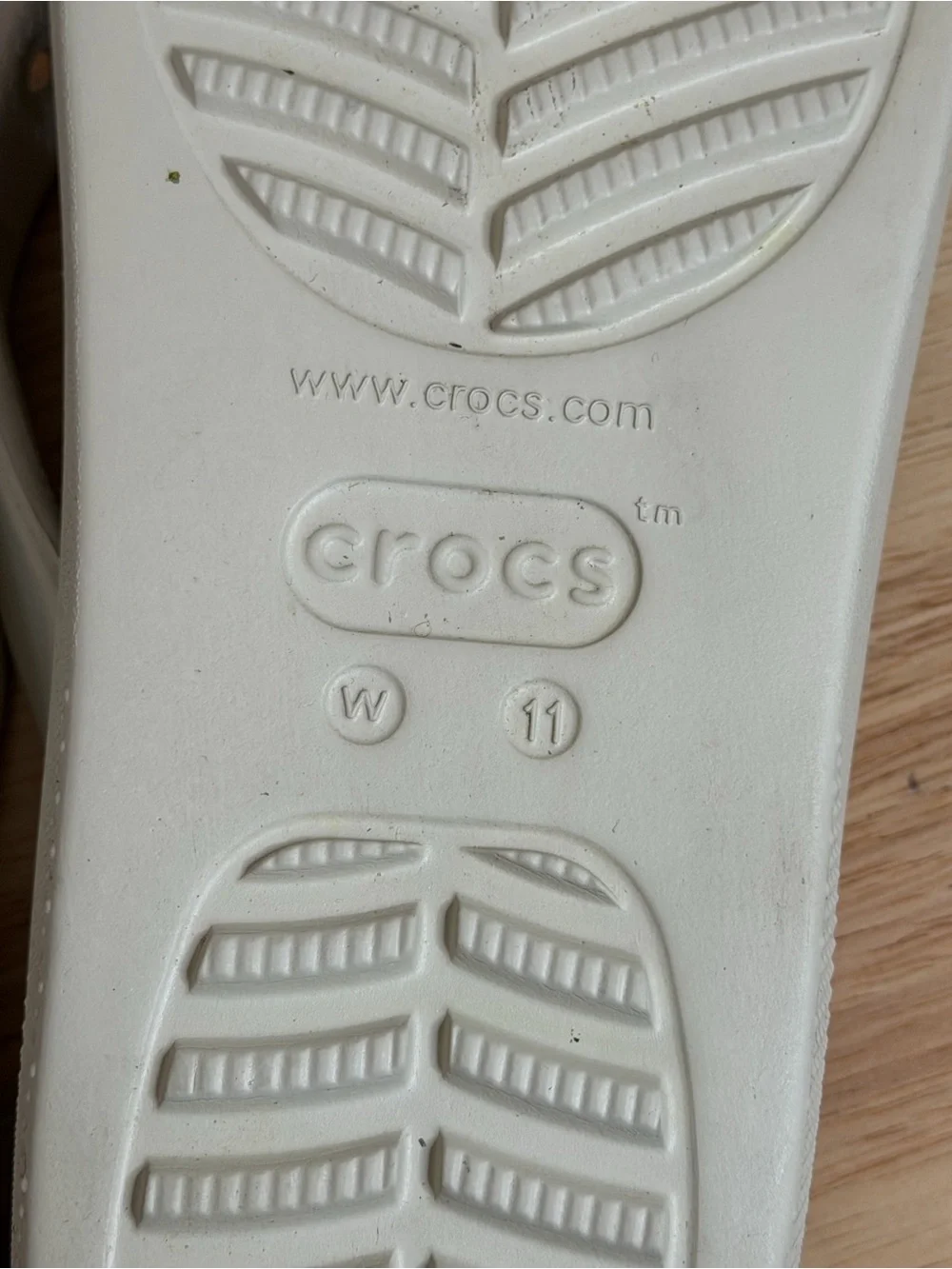 Crocs women’s Platform Retro Resort Platform sandals
